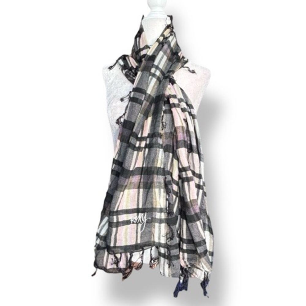 Roxy Neutral Plaid Lightweight Scarf Black Gray Cream Fringe Classic Accessory